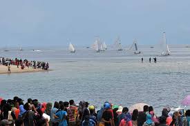 Semarak Puncak Festival Pesona Teluk Tomini 2017